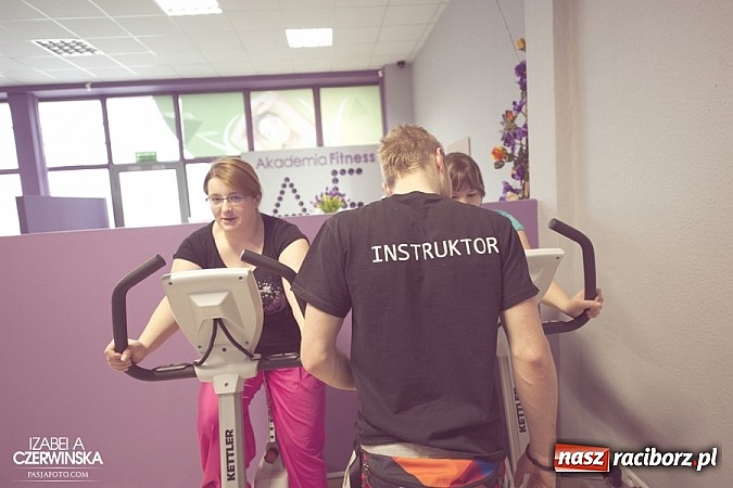 Zdjęcie w galerii na portalu naszraciborz.pl: Wiosenna przemiana Ewy i Weroniki wiadomości z regionu