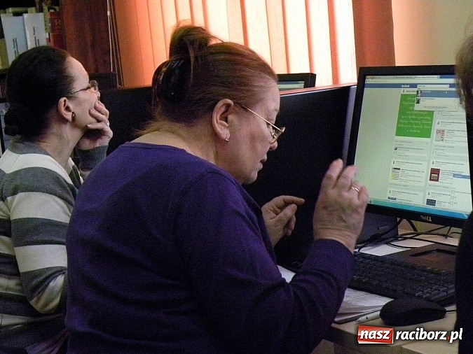 Zdjęcie w galerii na portalu naszraciborz.pl: Seniorzy mistrzami klawiatury wiadomości z regionu