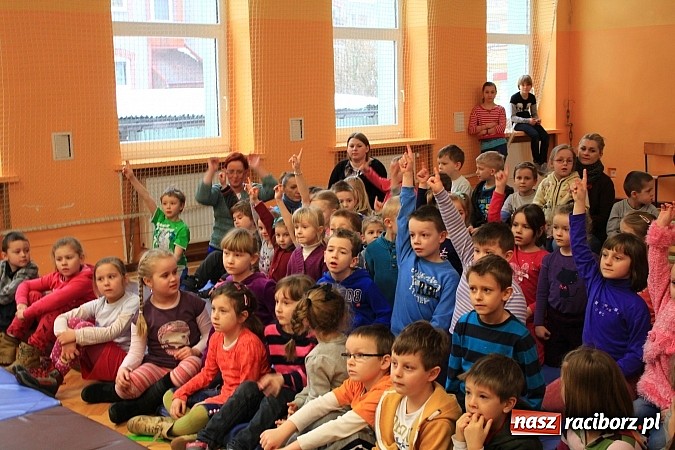 Zdjęcie w galerii na portalu naszraciborz.pl: SP 13 - szkoła otwarta dla przedszkolaków wiadomości z regionu