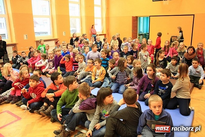 Zdjęcie w galerii na portalu naszraciborz.pl: SP 13 - szkoła otwarta dla przedszkolaków wiadomości z regionu