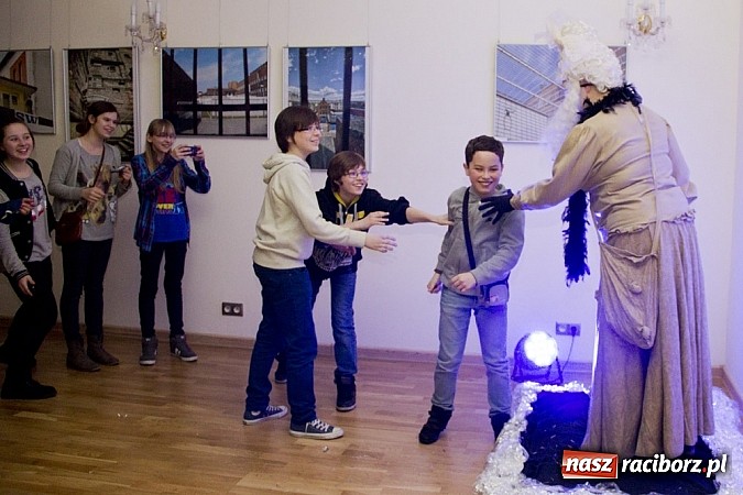 Zdjęcie w galerii na portalu naszraciborz.pl: Na zamku odbyła się noc z horrorem wiadomości z regionu