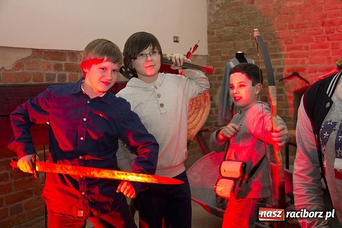 Zdjęcie w galerii na portalu naszraciborz.pl: Na zamku odbyła się noc z horrorem wiadomości z regionu