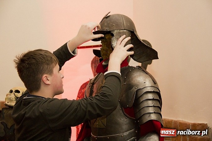 Zdjęcie w galerii na portalu naszraciborz.pl: Na zamku odbyła się noc z horrorem wiadomości z regionu