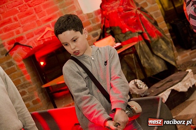 Zdjęcie w galerii na portalu naszraciborz.pl: Na zamku odbyła się noc z horrorem wiadomości z regionu