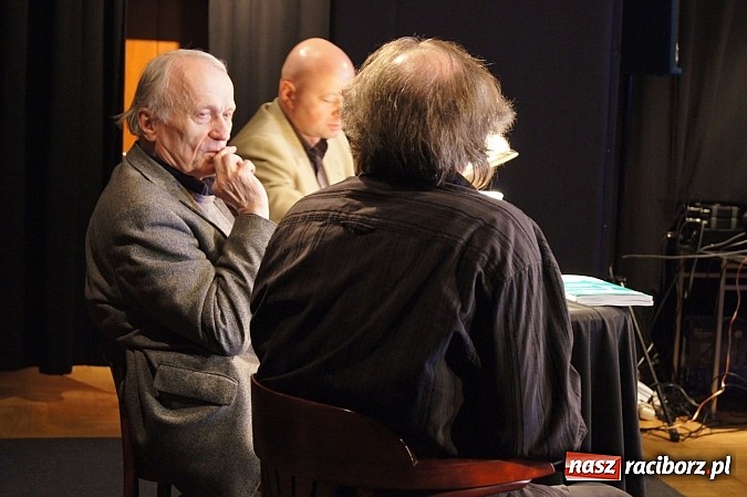 Zdjęcie w galerii na portalu naszraciborz.pl: Kral i Mikołajewski na promocji Almanachu wiadomości z regionu