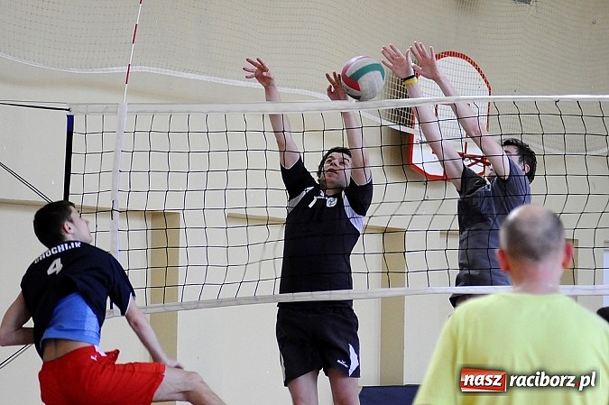 Zdjęcie w galerii na portalu naszraciborz.pl: Enter wygrał w hicie kolejki wiadomości z regionu