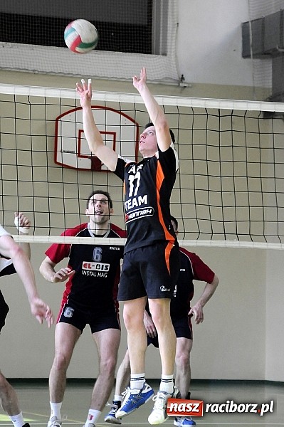 Zdjęcie w galerii na portalu naszraciborz.pl: Enter wygrał w hicie kolejki wiadomości z regionu