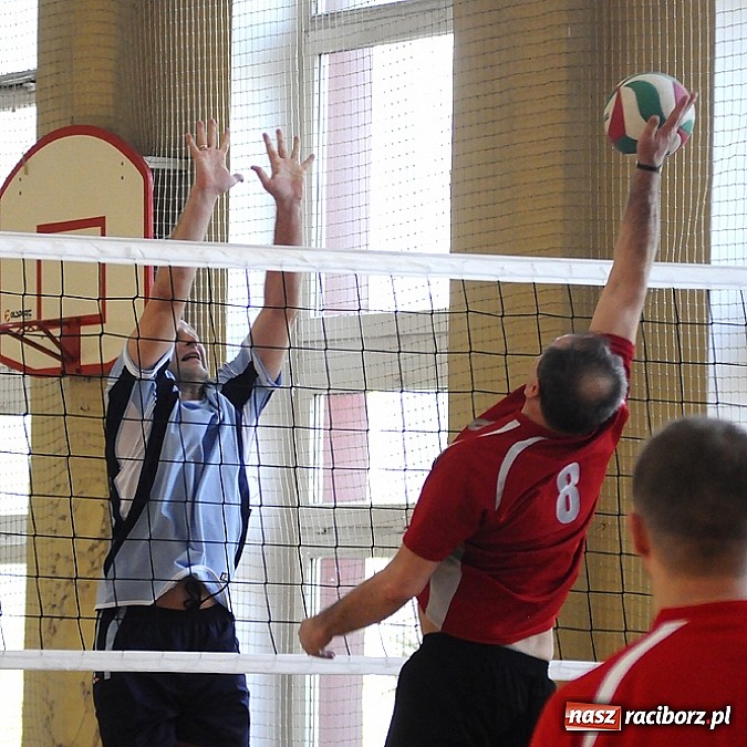 Zdjęcie w galerii na portalu naszraciborz.pl: Enter wygrał w hicie kolejki wiadomości z regionu