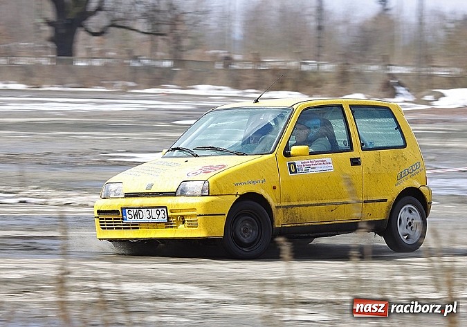 Zdjęcie w galerii na portalu naszraciborz.pl: Rajdowcy rozpoczęli sezon w Kuźni Raciborskiej wiadomości z regionu