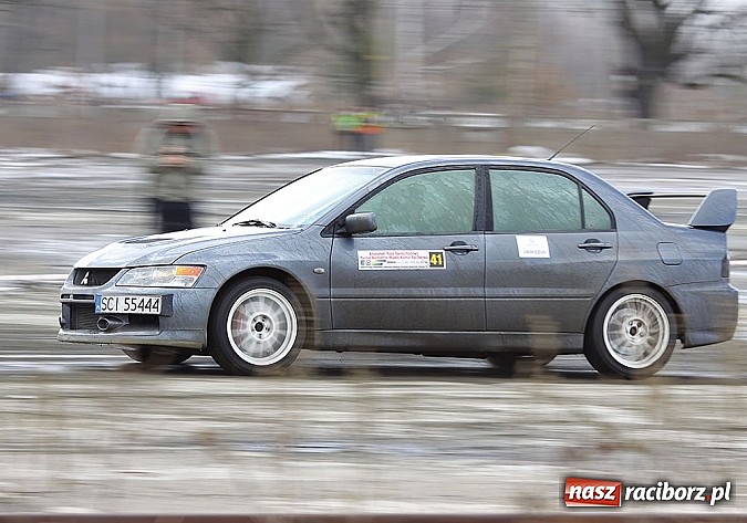 Zdjęcie w galerii na portalu naszraciborz.pl: Rajdowcy rozpoczęli sezon w Kuźni Raciborskiej wiadomości z regionu