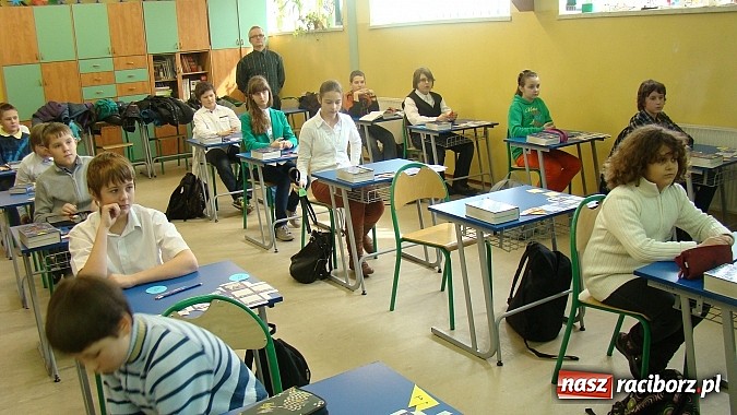 Zdjęcie w galerii na portalu naszraciborz.pl: Maths is cool in English - konkurs w Nędzy wiadomości z regionu
