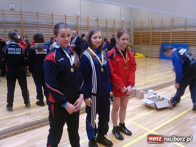 Zdjęcie w galerii na portalu naszraciborz.pl: Najmłodsi walczyli na matach w Tychach wiadomości z regionu