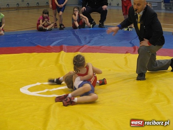 Zdjęcie w galerii na portalu naszraciborz.pl: Najmłodsi walczyli na matach w Tychach wiadomości z regionu