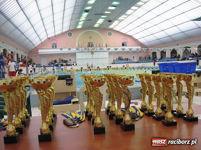 Zdjęcie w galerii na portalu naszraciborz.pl: Angelika trzecia a Polska z pucharem wiadomości z regionu