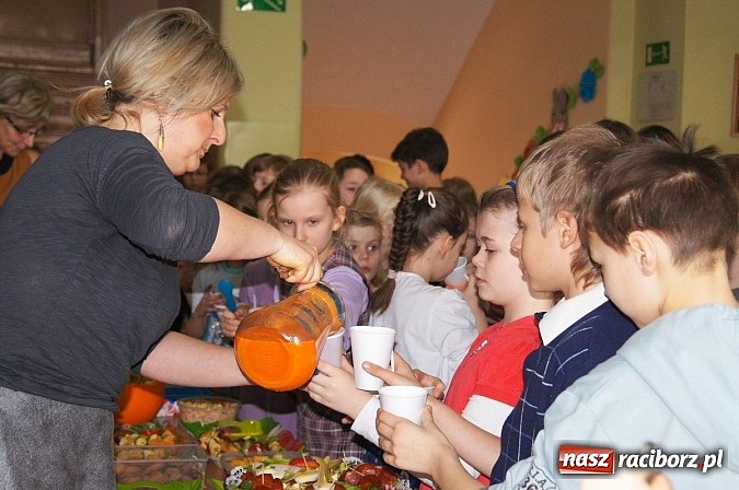 Zdjęcie w galerii na portalu naszraciborz.pl: Aktywnie i zdrowo w SP 4 wiadomości z regionu
