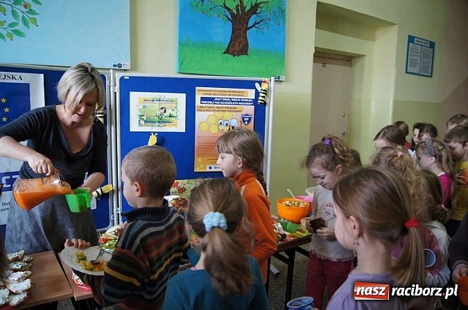 Zdjęcie w galerii na portalu naszraciborz.pl: Aktywnie i zdrowo w SP 4 wiadomości z regionu