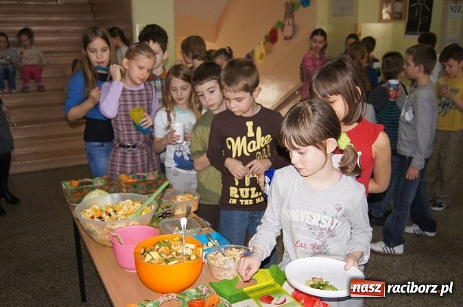 Zdjęcie w galerii na portalu naszraciborz.pl: Aktywnie i zdrowo w SP 4 wiadomości z regionu