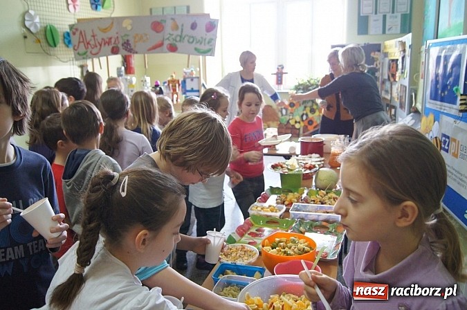 Zdjęcie w galerii na portalu naszraciborz.pl: Aktywnie i zdrowo w SP 4 wiadomości z regionu