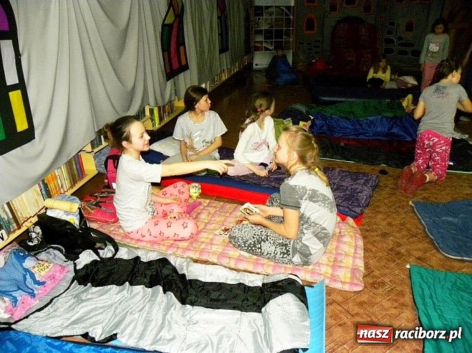 Zdjęcie w galerii na portalu naszraciborz.pl: Jest taka jedna noc w roku... wiadomości z regionu