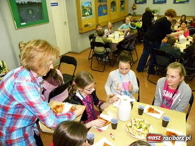 Zdjęcie w galerii na portalu naszraciborz.pl: Jest taka jedna noc w roku... wiadomości z regionu