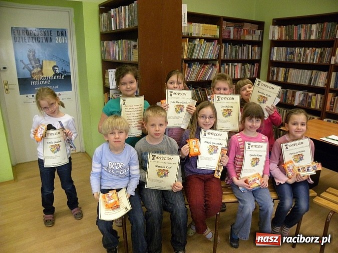 Zdjęcie w galerii na portalu naszraciborz.pl: Nowi czytelnicy w Bibliotece na Płoni wiadomości z regionu