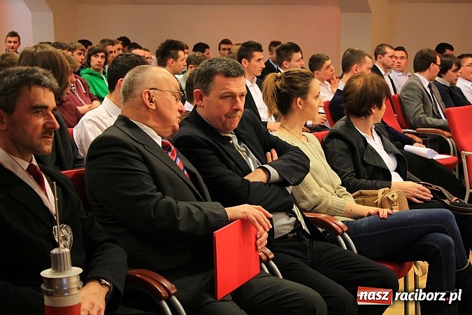 Zdjęcie w galerii na portalu naszraciborz.pl: Wyróżniono młodych krwiodawców z Mechanika wiadomości z regionu