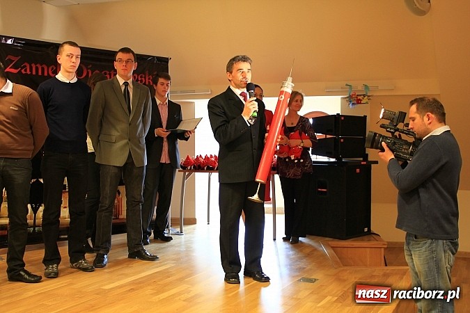 Zdjęcie w galerii na portalu naszraciborz.pl: Wyróżniono młodych krwiodawców z Mechanika wiadomości z regionu