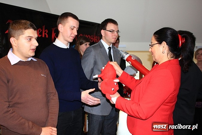 Zdjęcie w galerii na portalu naszraciborz.pl: Wyróżniono młodych krwiodawców z Mechanika wiadomości z regionu