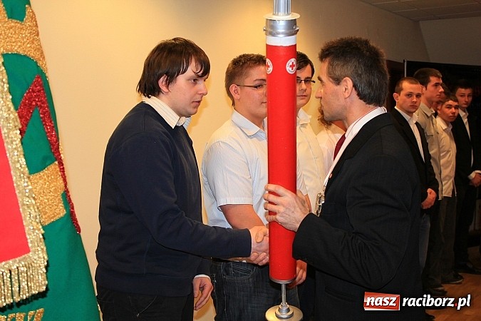 Zdjęcie w galerii na portalu naszraciborz.pl: Wyróżniono młodych krwiodawców z Mechanika wiadomości z regionu