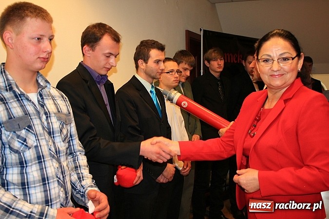 Zdjęcie w galerii na portalu naszraciborz.pl: Wyróżniono młodych krwiodawców z Mechanika wiadomości z regionu