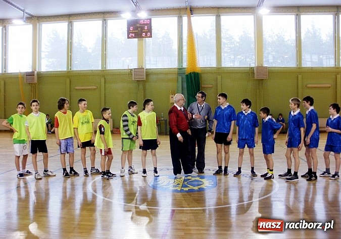 Zdjęcie w galerii na portalu naszraciborz.pl: Powiatowe finały szczypiorniaka w Kuźni wiadomości z regionu