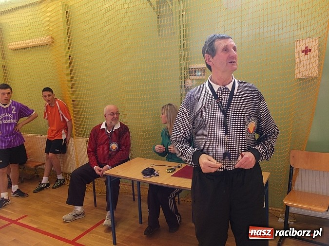 Zdjęcie w galerii na portalu naszraciborz.pl: Powiatowe finały szczypiorniaka w Kuźni wiadomości z regionu