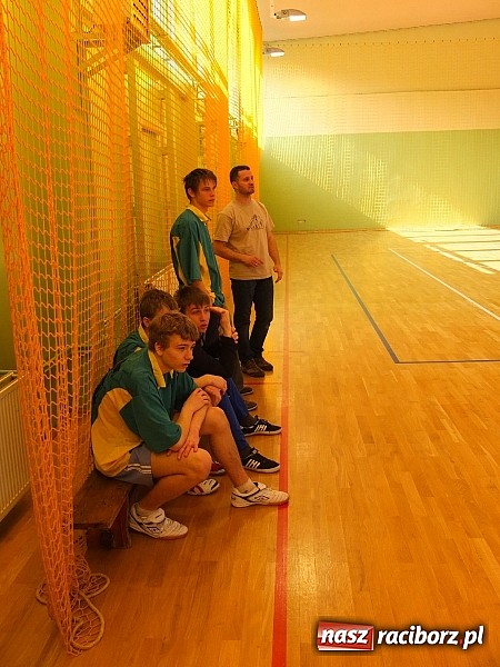 Zdjęcie w galerii na portalu naszraciborz.pl: Powiatowe finały szczypiorniaka w Kuźni wiadomości z regionu