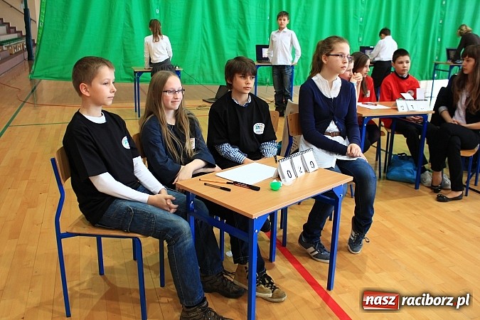 Zdjęcie w galerii na portalu naszraciborz.pl: W Rudniku sprawdzali wiedzę religijną wiadomości z regionu