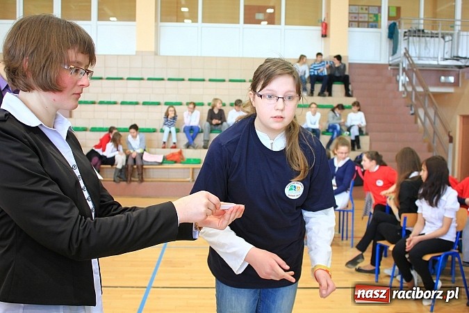 Zdjęcie w galerii na portalu naszraciborz.pl: W Rudniku sprawdzali wiedzę religijną wiadomości z regionu
