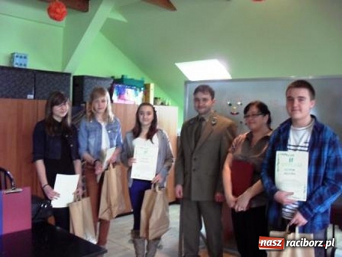 Zdjęcie w galerii na portalu naszraciborz.pl: Sukces uczniów rudzkiego gimnazjum wiadomości z regionu