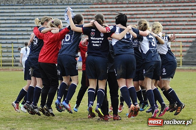 Zdjęcie w galerii na portalu naszraciborz.pl: Sensacja przy Zamkowej! Beniaminek lepszy od mistrzyń Polski wiadomości z regionu