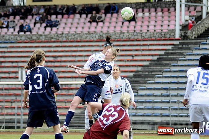 Zdjęcie w galerii na portalu naszraciborz.pl: Sensacja przy Zamkowej! Beniaminek lepszy od mistrzyń Polski wiadomości z regionu