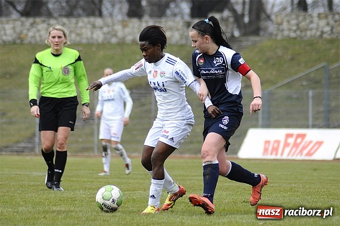 Zdjęcie w galerii na portalu naszraciborz.pl: Sensacja przy Zamkowej! Beniaminek lepszy od mistrzyń Polski wiadomości z regionu