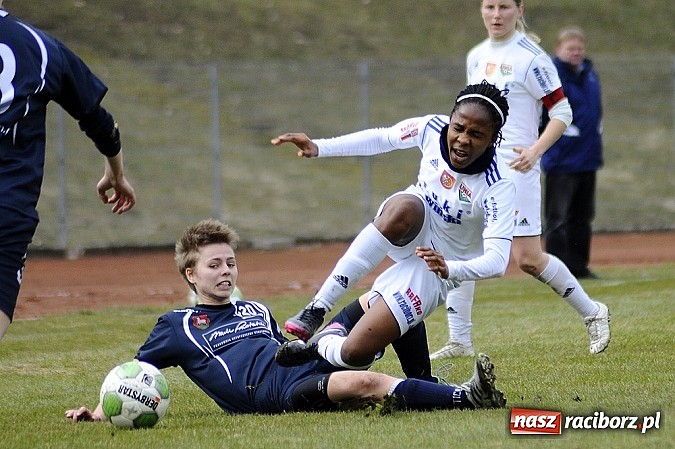 Zdjęcie w galerii na portalu naszraciborz.pl: Sensacja przy Zamkowej! Beniaminek lepszy od mistrzyń Polski wiadomości z regionu