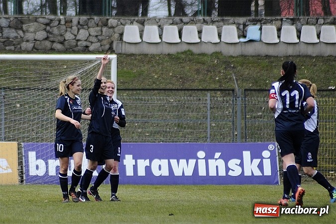 Zdjęcie w galerii na portalu naszraciborz.pl: Sensacja przy Zamkowej! Beniaminek lepszy od mistrzyń Polski wiadomości z regionu