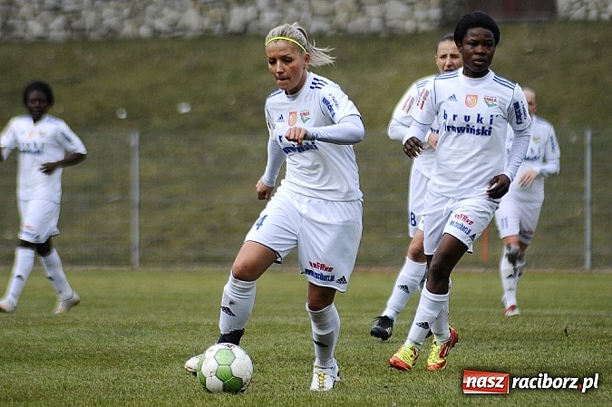 Zdjęcie w galerii na portalu naszraciborz.pl: Sensacja przy Zamkowej! Beniaminek lepszy od mistrzyń Polski wiadomości z regionu