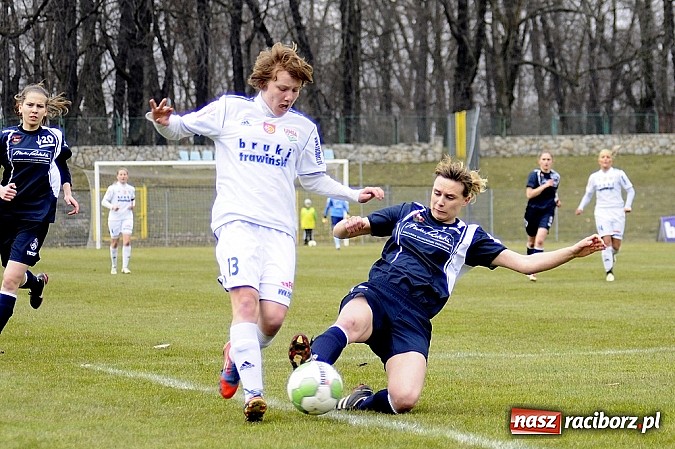 Zdjęcie w galerii na portalu naszraciborz.pl: Sensacja przy Zamkowej! Beniaminek lepszy od mistrzyń Polski wiadomości z regionu