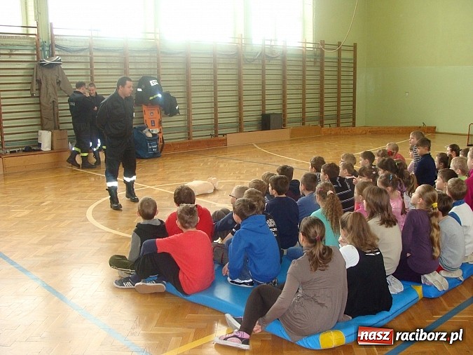 Zdjęcie w galerii na portalu naszraciborz.pl: W Tworkowie agresji mówią NIE! wiadomości z regionu