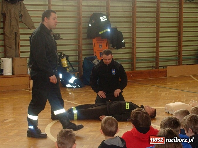 Zdjęcie w galerii na portalu naszraciborz.pl: W Tworkowie agresji mówią NIE! wiadomości z regionu