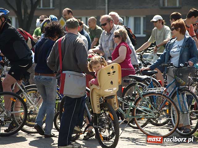 Zdjęcie w galerii na portalu naszraciborz.pl: Masa Krytyczna - pół tysiąca rowerzystów! wiadomości z regionu