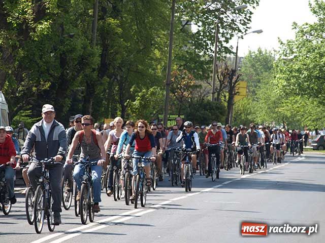 Zdjęcie w galerii na portalu naszraciborz.pl: Masa Krytyczna - pół tysiąca rowerzystów! wiadomości z regionu