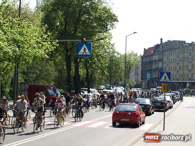 Zdjęcie w galerii na portalu naszraciborz.pl: Masa Krytyczna - pół tysiąca rowerzystów! wiadomości z regionu