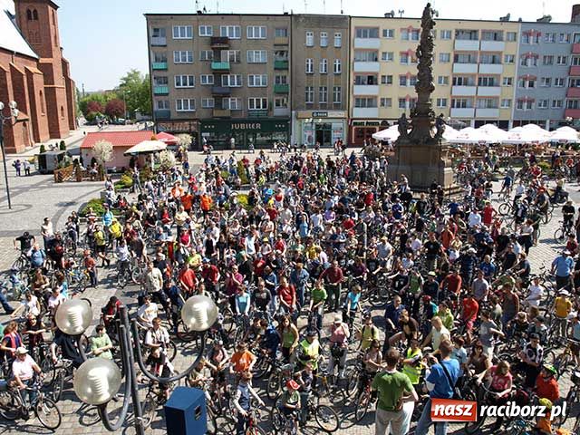 Zdjęcie w galerii na portalu naszraciborz.pl: Masa Krytyczna - pół tysiąca rowerzystów! wiadomości z regionu