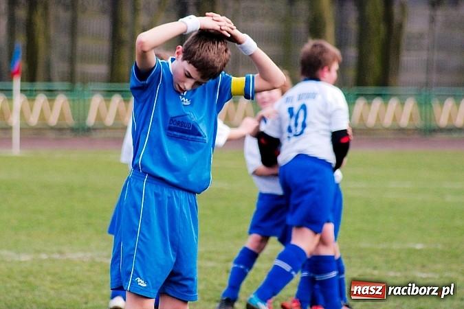 Zdjęcie w galerii na portalu naszraciborz.pl: Strzał Szymona Kalisza zapewnił Unii komplet punktów wiadomości z regionu